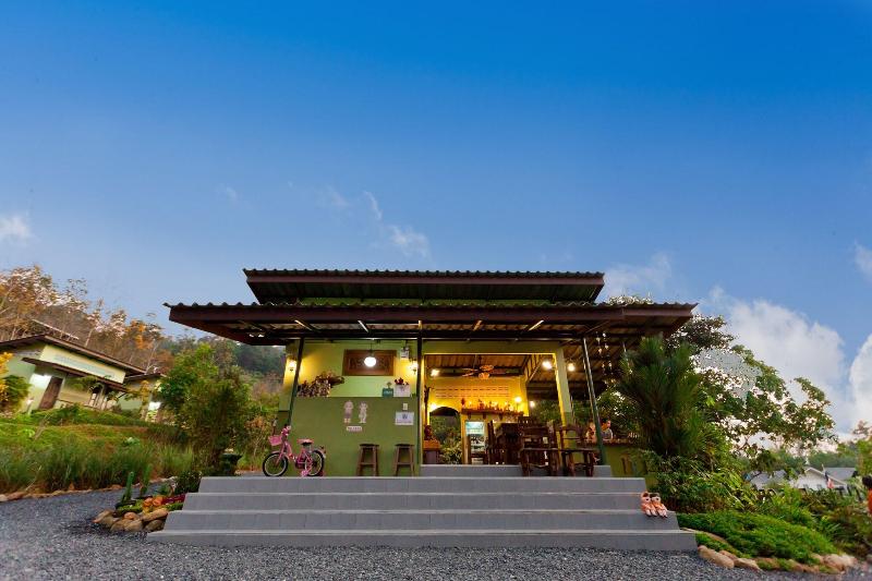 The Mouth Resort - Lobi