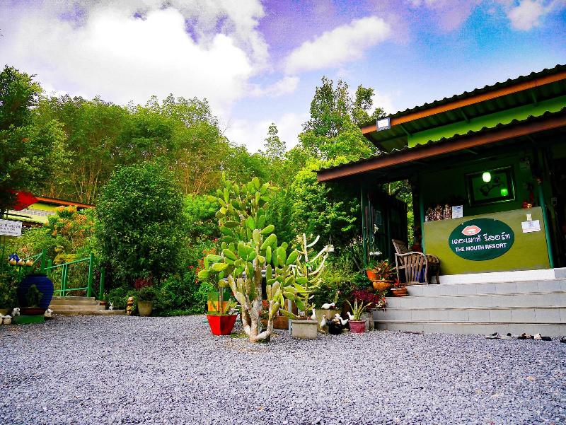 The Mouth Resort - Teras