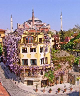 Hotel Empress Zoe