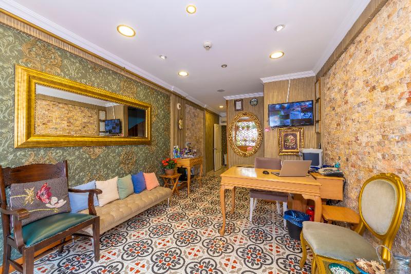 Walnut Shell Hotel - Lobi