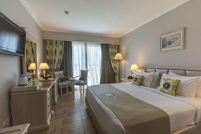 Sunrise Alex Avenue Hotel - Oda