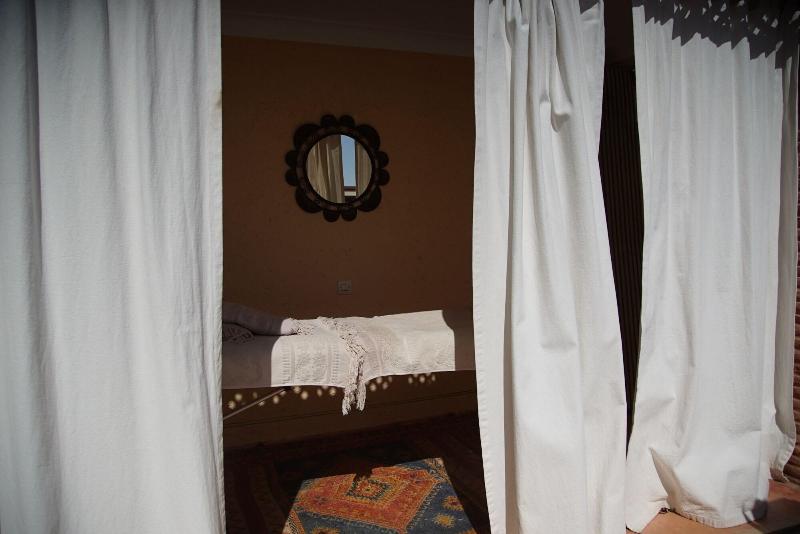 Riad Al Loune - Aktivite