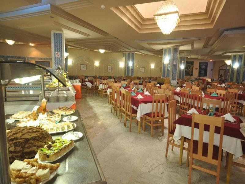 Palmyra Holiday Resort & Spa - Families and Couple - Restoran