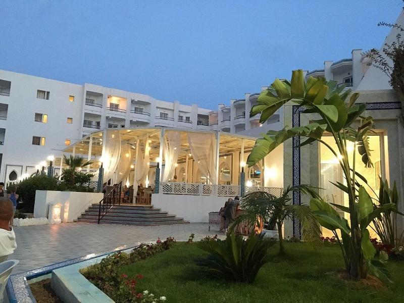 Palmyra Holiday Resort & Spa - Families and Couple - Restoran