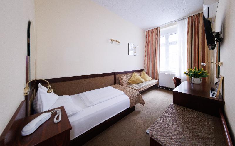 Hotel Pension Continental - Oda