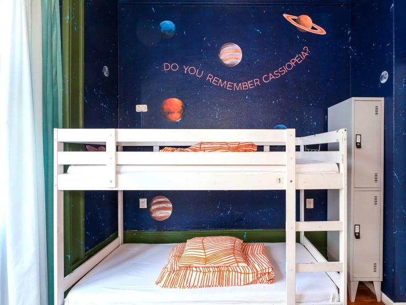 Supernova - Hostel - Oda