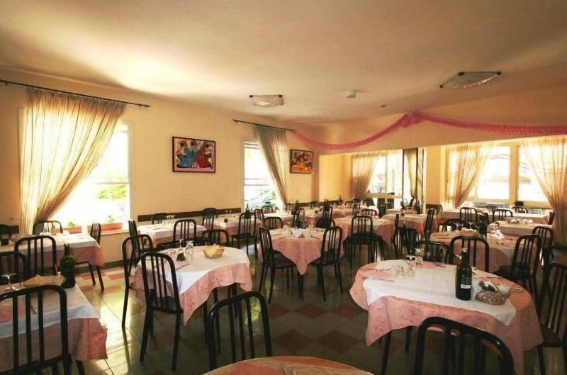 Hotel Oasi Del Mare - Restoran
