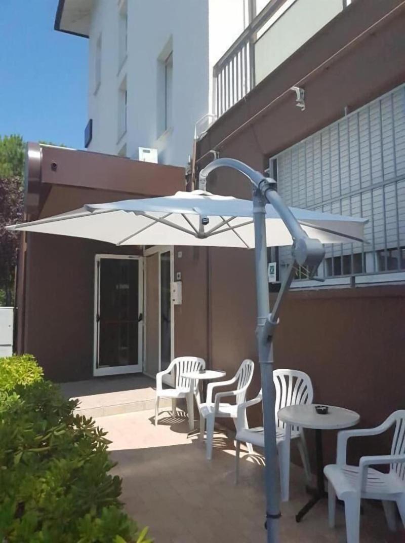 Hotel Byron - Lobi