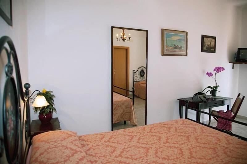 Hotel Lo Scirocco - Oda