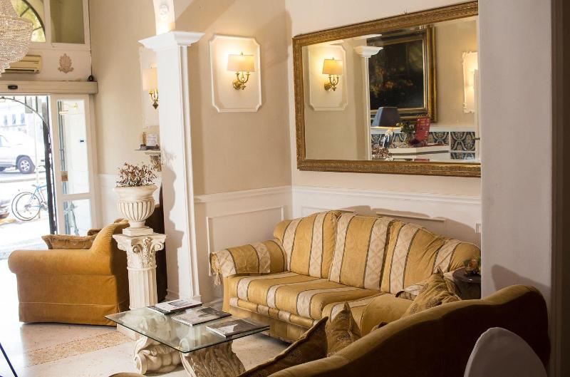 Hotel Ariston - Lobi