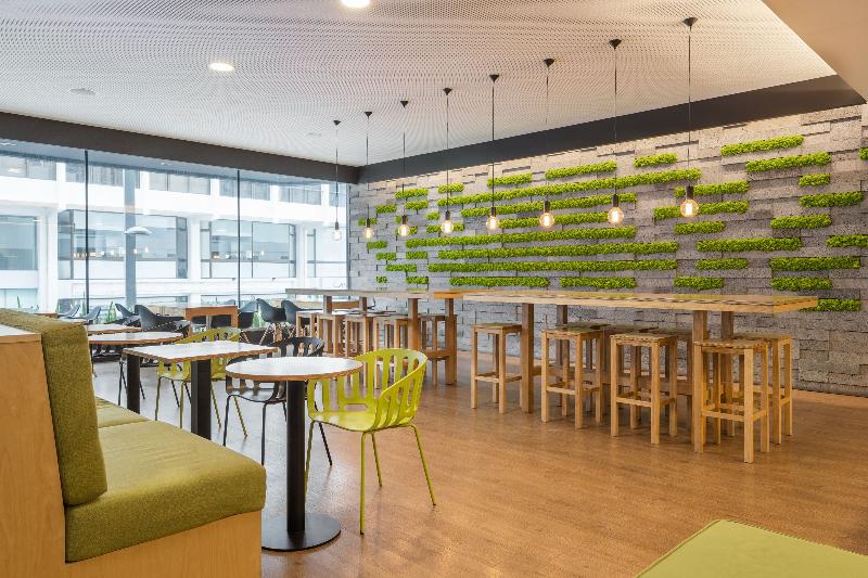 Neat Hotel Avenida - Bar