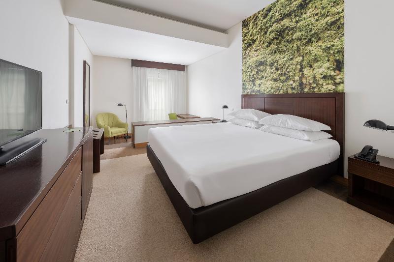 Neat Hotel Avenida - Oda