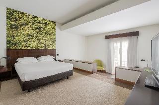 Neat Hotel Avenida fotoÄŸrafÄ±