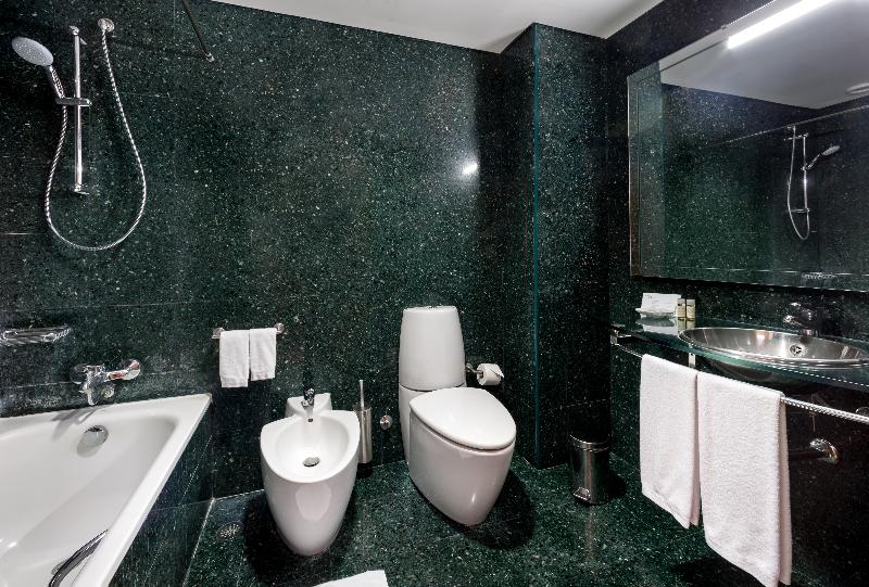 Neat Hotel Avenida - Oda