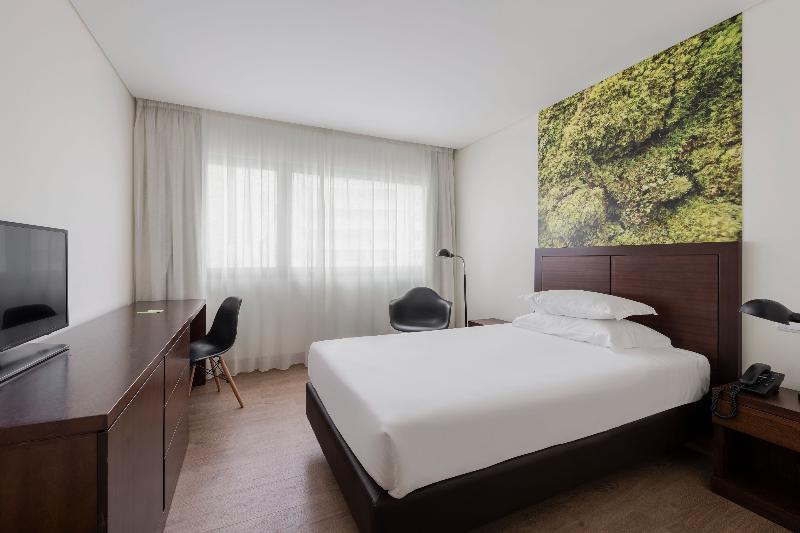 Neat Hotel Avenida - Oda
