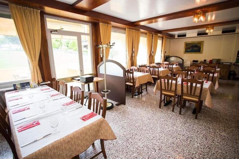 Escale Hôtel - Restoran