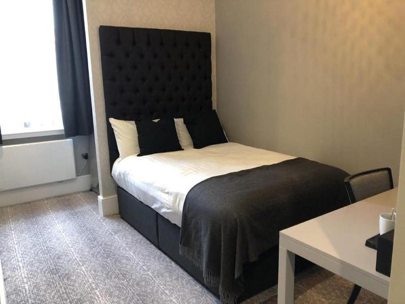 Easthampstead Park - Re opening Nov2020 after full - Oda