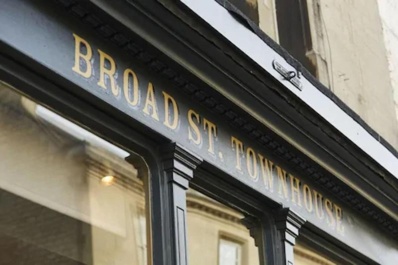 Broadstreet Townhouse - Genel