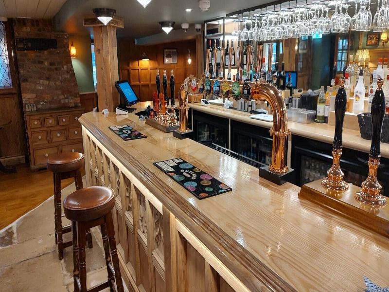 The Red Lion - Bar