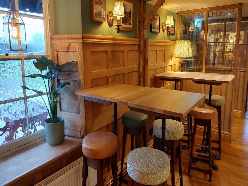 The Red Lion - Bar