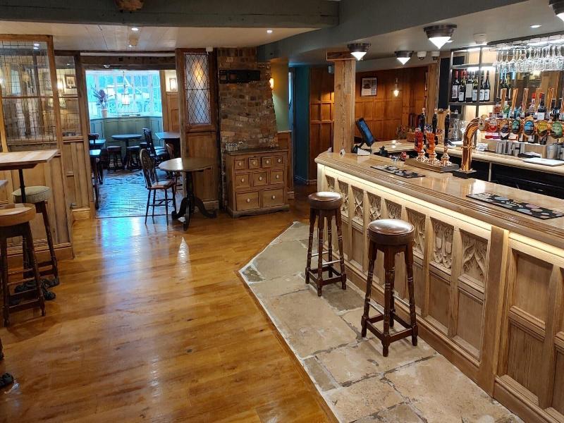 The Red Lion - Bar