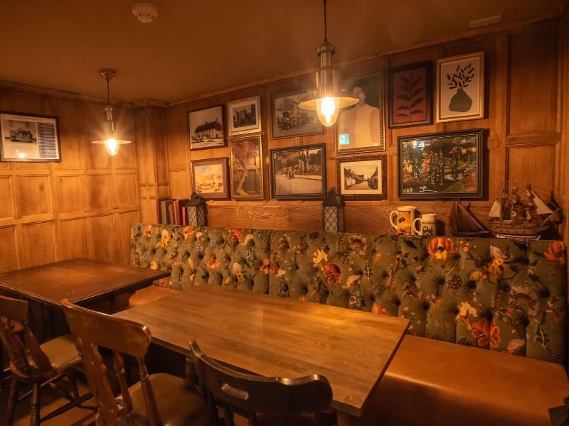 The Red Lion - Bar
