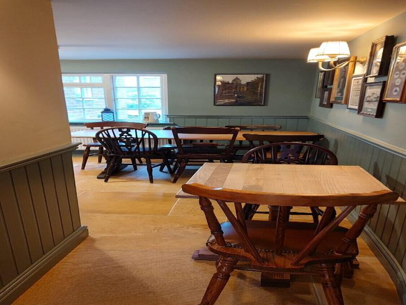 The Red Lion - Bar