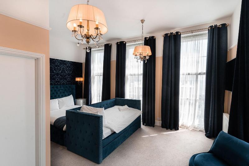 The Pier Hotel - Genel