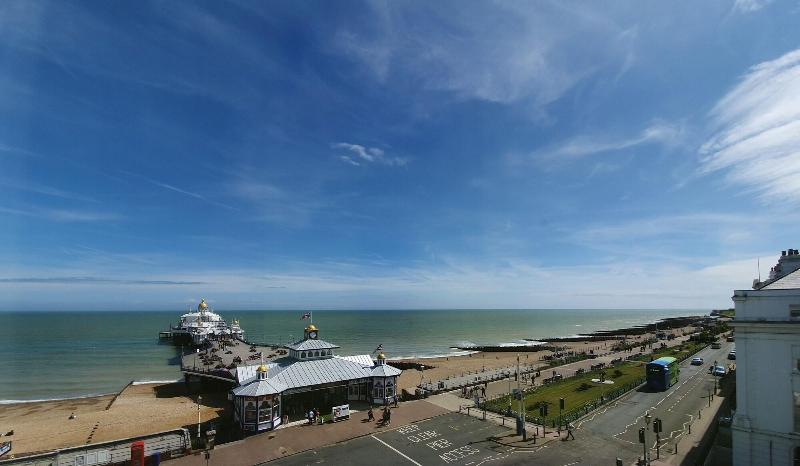 The Pier Hotel - Genel