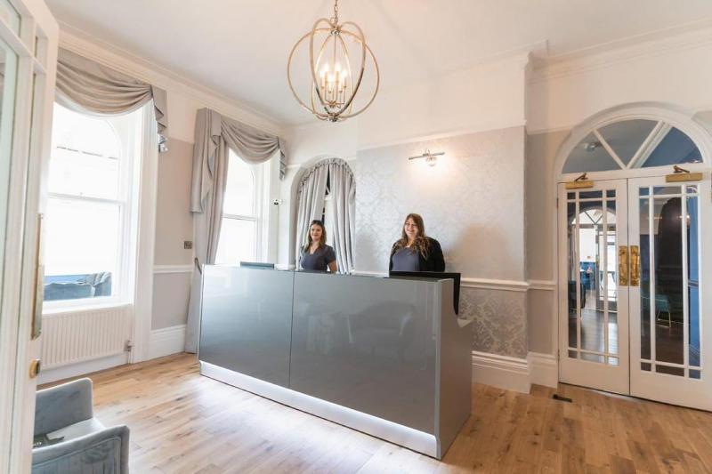 The Pier Hotel - Genel