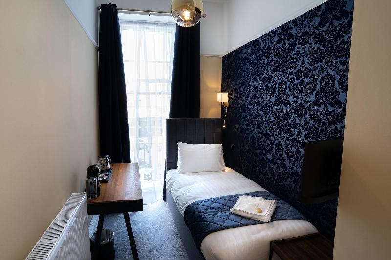 The Pier Hotel - Oda