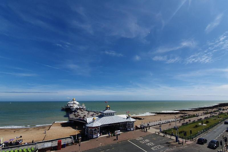 The Pier Hotel - Oda