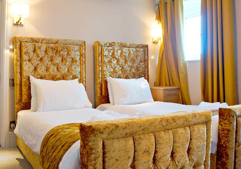 The Pier Hotel - Oda