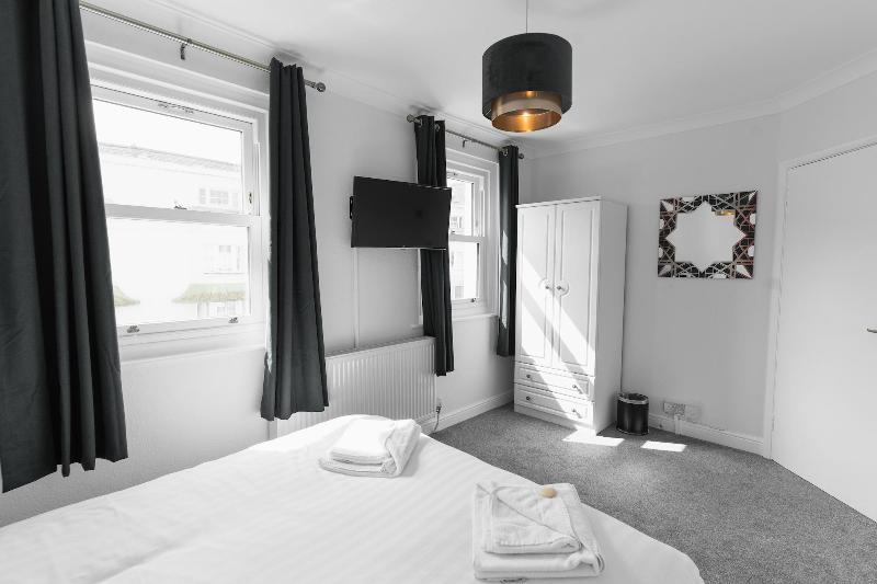 The Pier Hotel - Oda