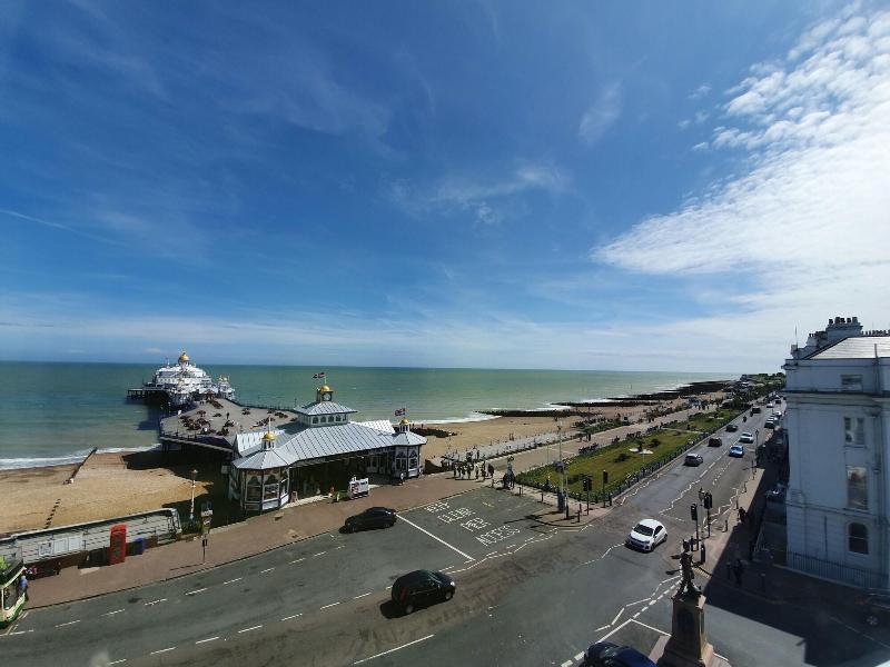 The Pier Hotel - Plaj