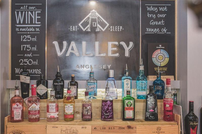 The Valley Anglesey - Bar
