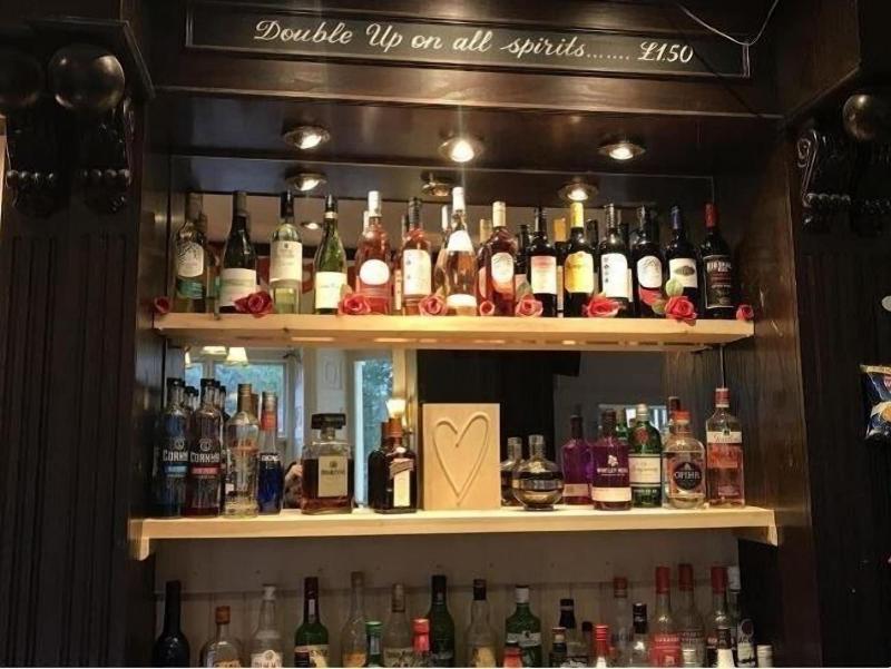 The Elms Hotel - Bar