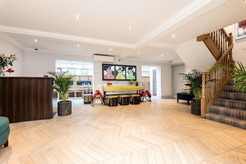 Burnside Hotel - Lobi