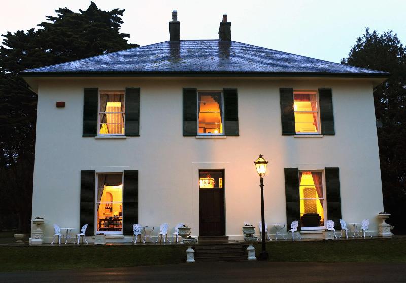 Elm Grove Country House - Genel