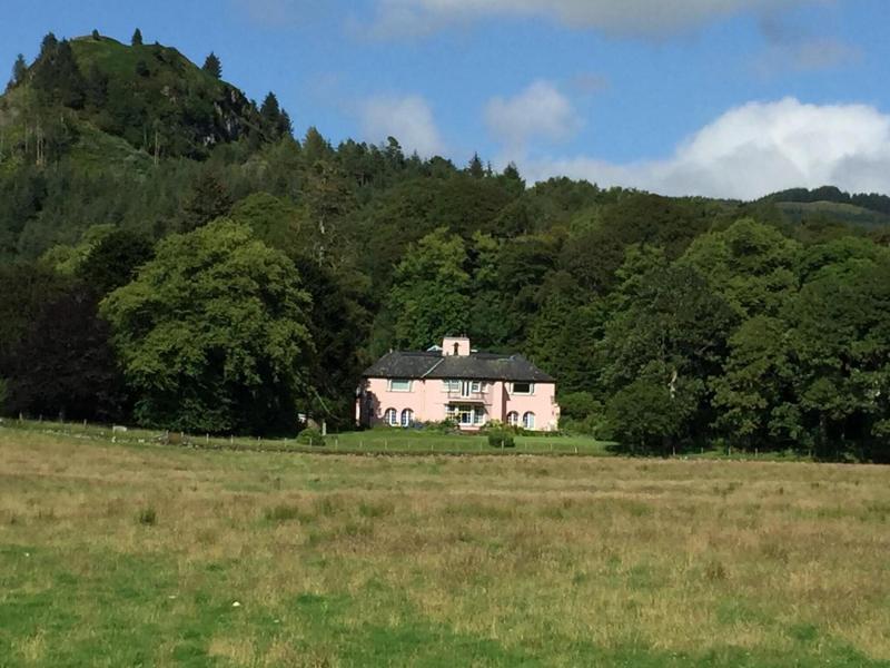 Melfort House - Genel
