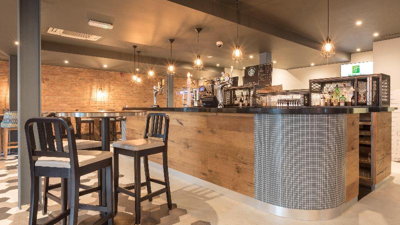 Holiday Inn Manchester Central Park - Bar