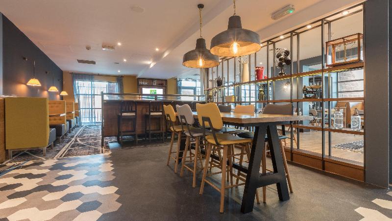 Holiday Inn Manchester Central Park - Bar