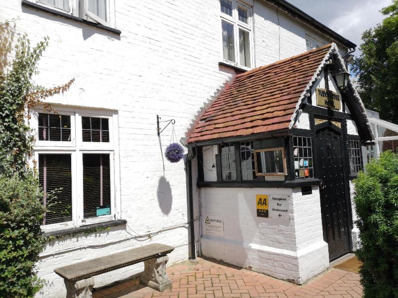 Tudor Lodge Hotel - Genel