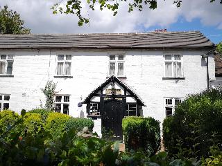 Tudor Lodge Hotel fotoÄŸrafÄ±