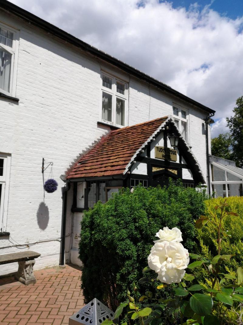 Tudor Lodge Hotel - Genel