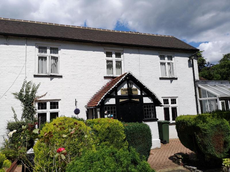 Tudor Lodge Hotel - Genel