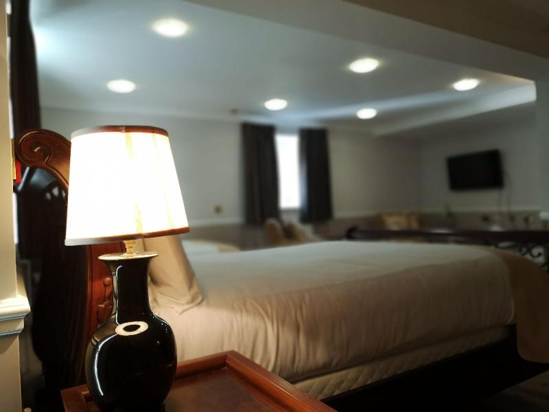 Tudor Lodge Hotel - Oda