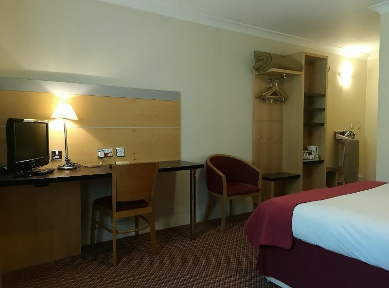 Tudor Lodge Hotel - Oda