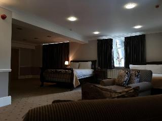 Tudor Lodge Hotel fotoÄŸrafÄ±