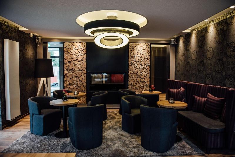 Hotel Und Restaurant Schmachtendorf - Lobi